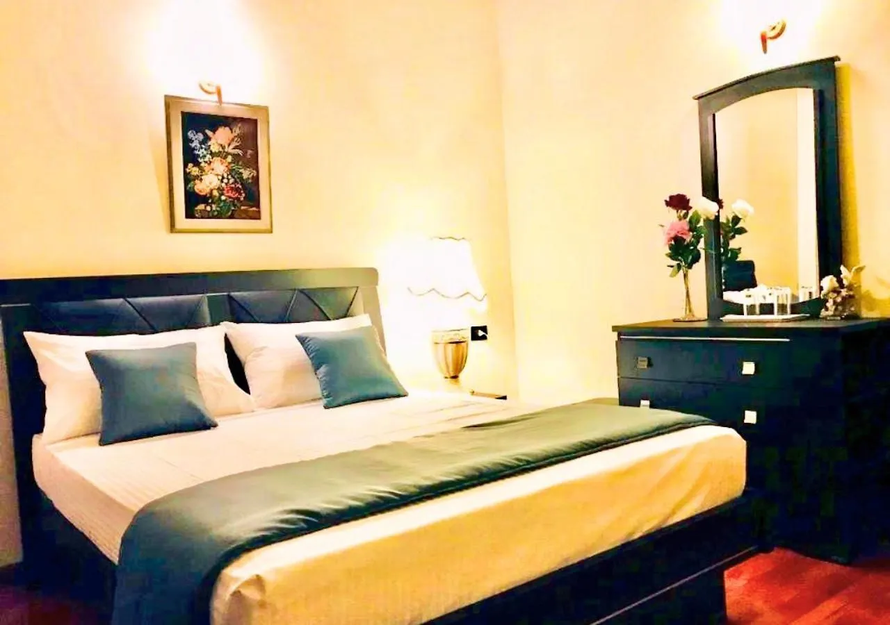 Ama Villa نيجومبو 0*,